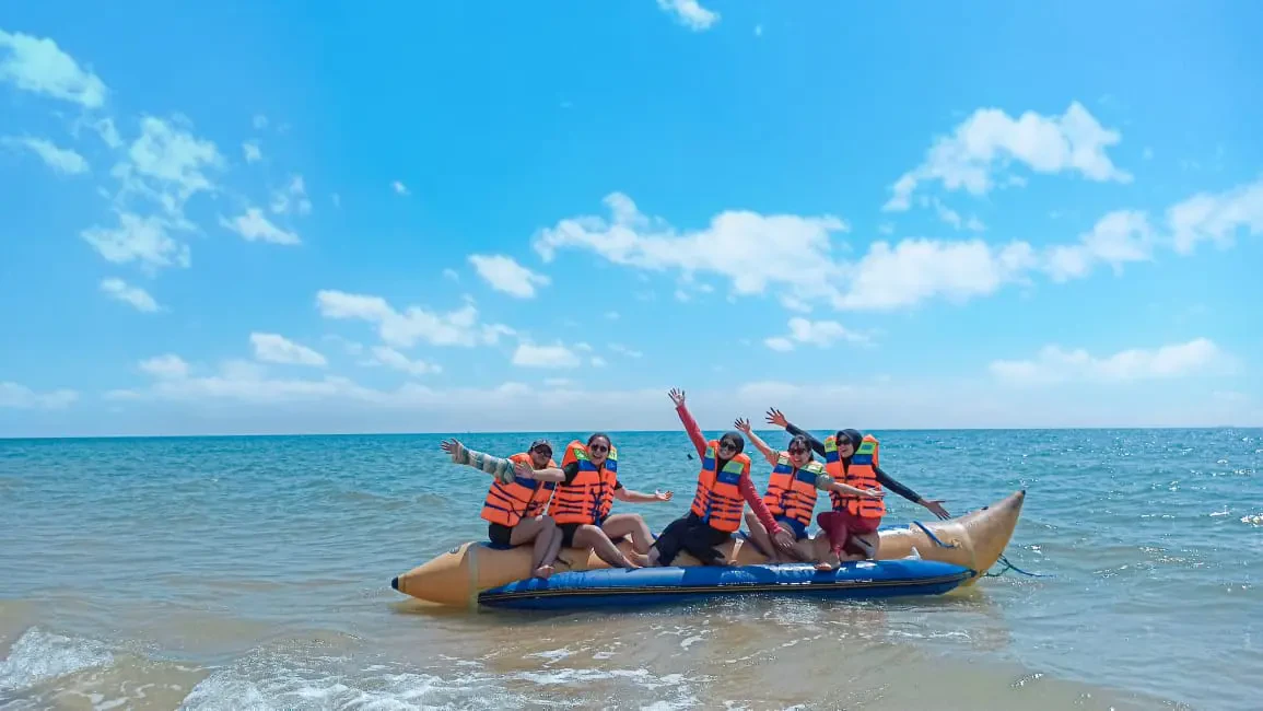 Pantai Lon Malang